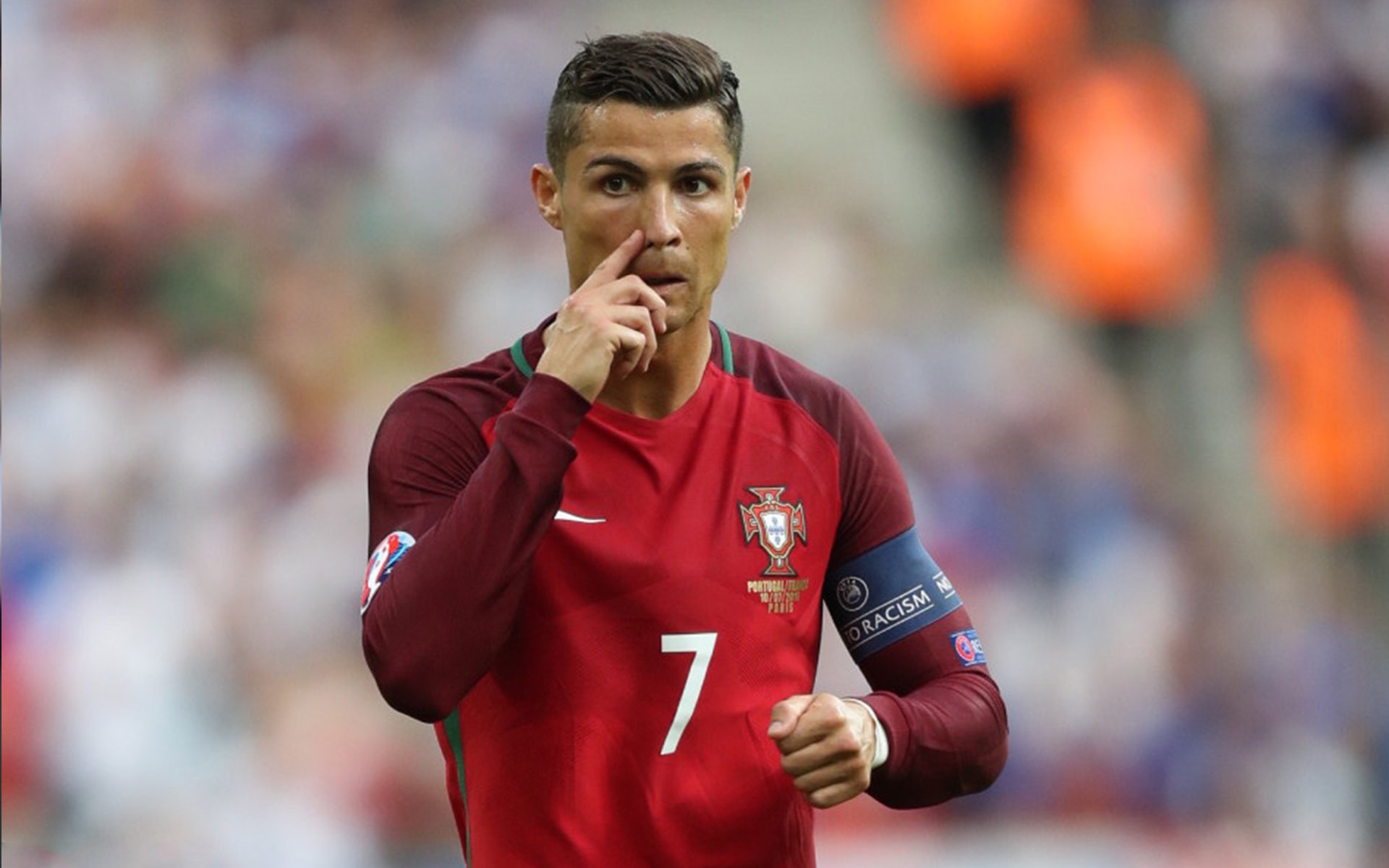 kaiyun体育综合-布朗入选年度最佳防守球员，成为佼佼者，cba布朗